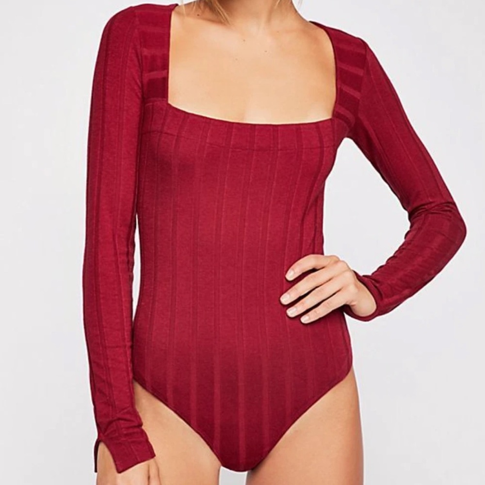 FREE PEOPLE INTIMATELY WINE RED LONG SLEEVE BESIDE ME RIBBED THONG BODYSUIT S